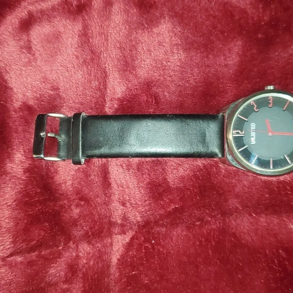 Unlisted Kenneth Cole Minimalist‎ Men's Watch Wristwatch Black Red Silver Analog